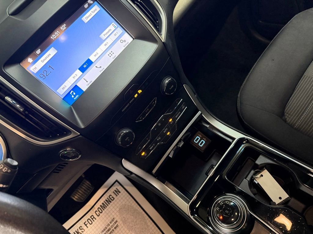 Used 2019 Ford Edge SEL image 5