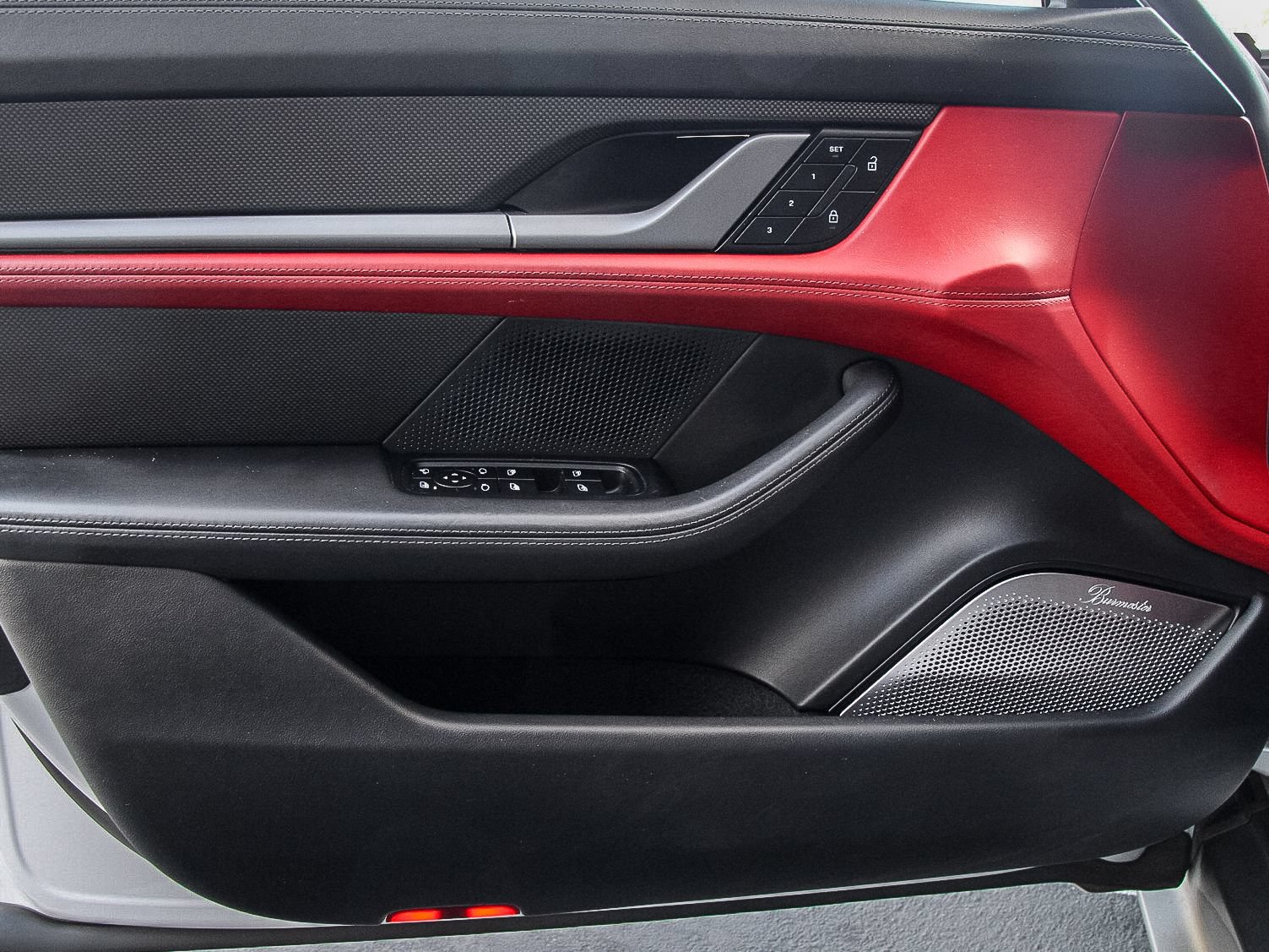 Certified 2022 Porsche Taycan Turbo S AWD/4WD image 8