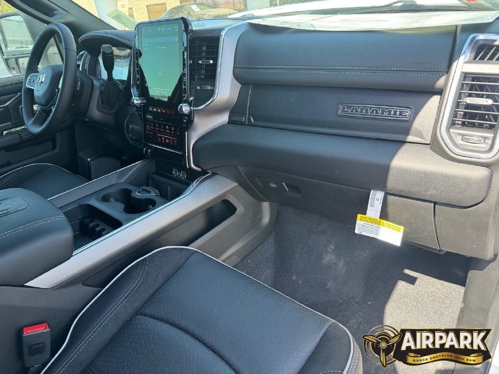 New 2026 RAM 2500 Laramie AWD/4WD image 11
