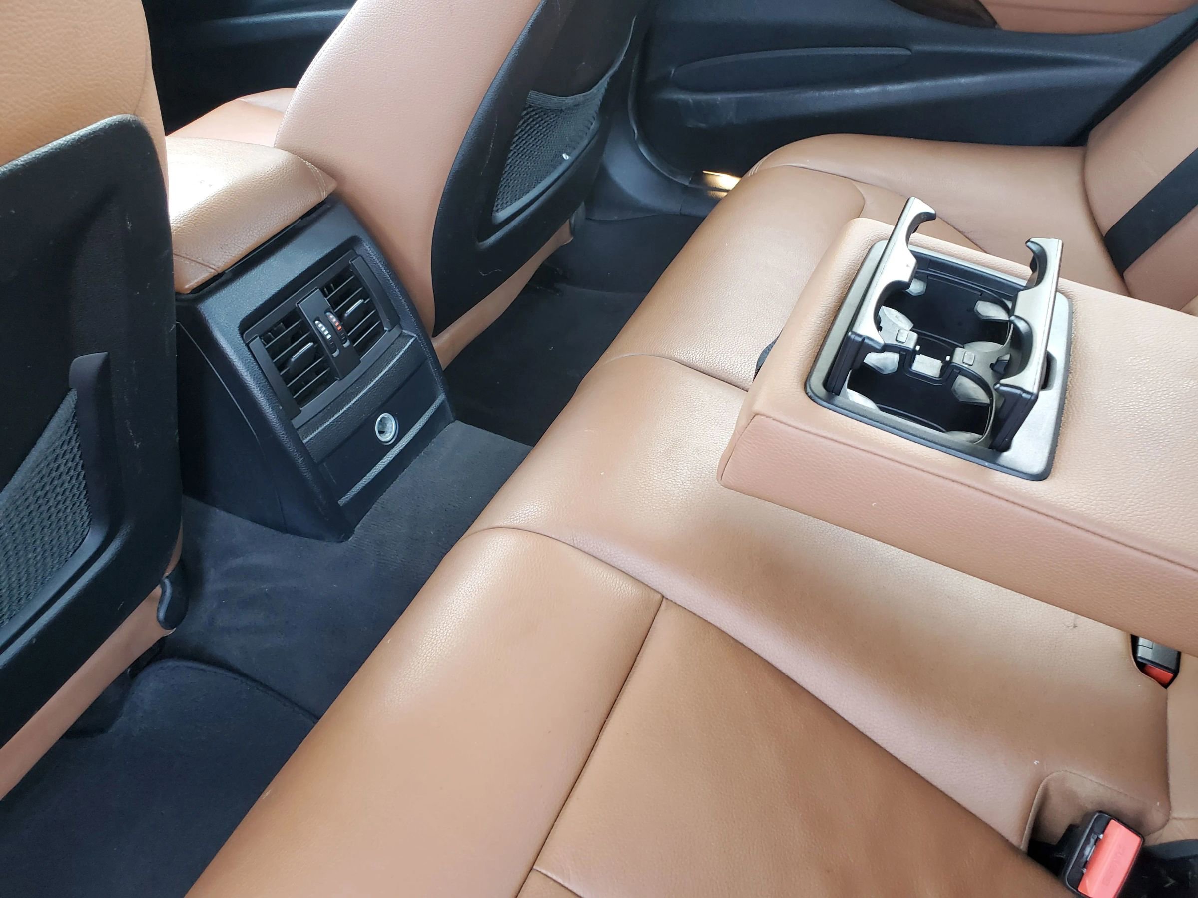 Used 2015 BMW ActiveHybrid 3 w/ Technology Package image 31