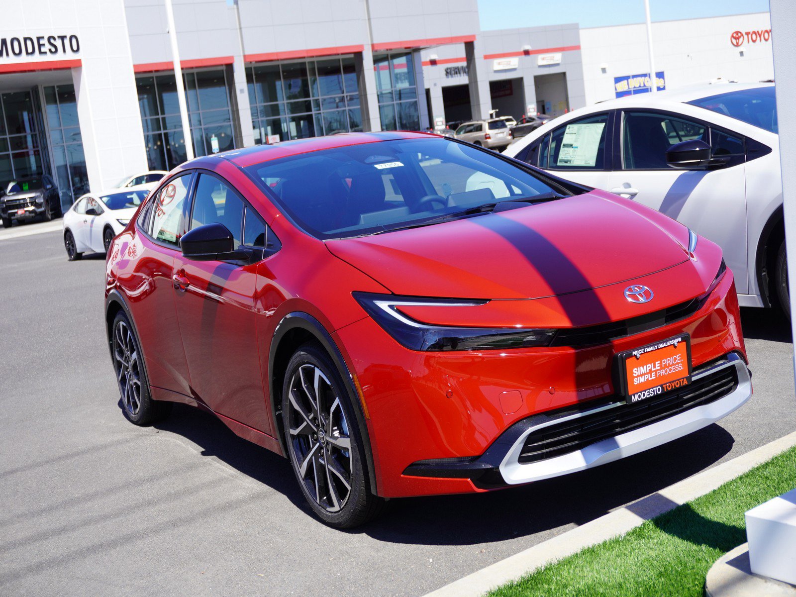 New 2026 Toyota Prius Plug-In Hybrid FWD image 4
