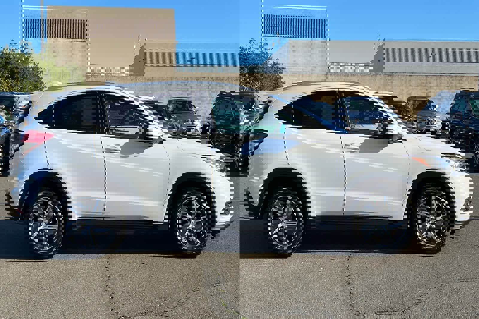 Used 2021 Honda HR-V EX image 6