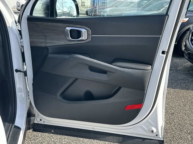 Used 2023 Kia Sorento S w/ Panoramic Sunroof Package image 20