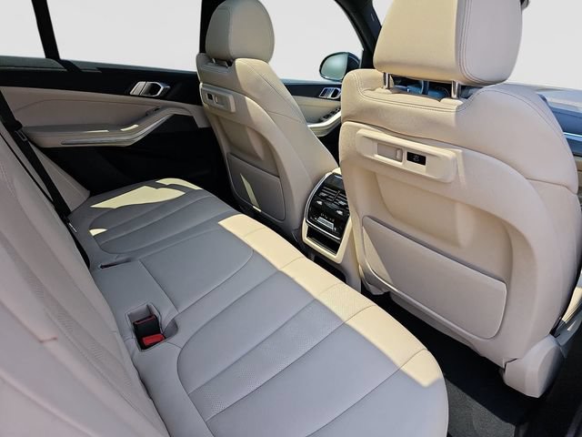 Used 2022 BMW X5 xDrive40i w/ Premium Package AWD/4WD image 34