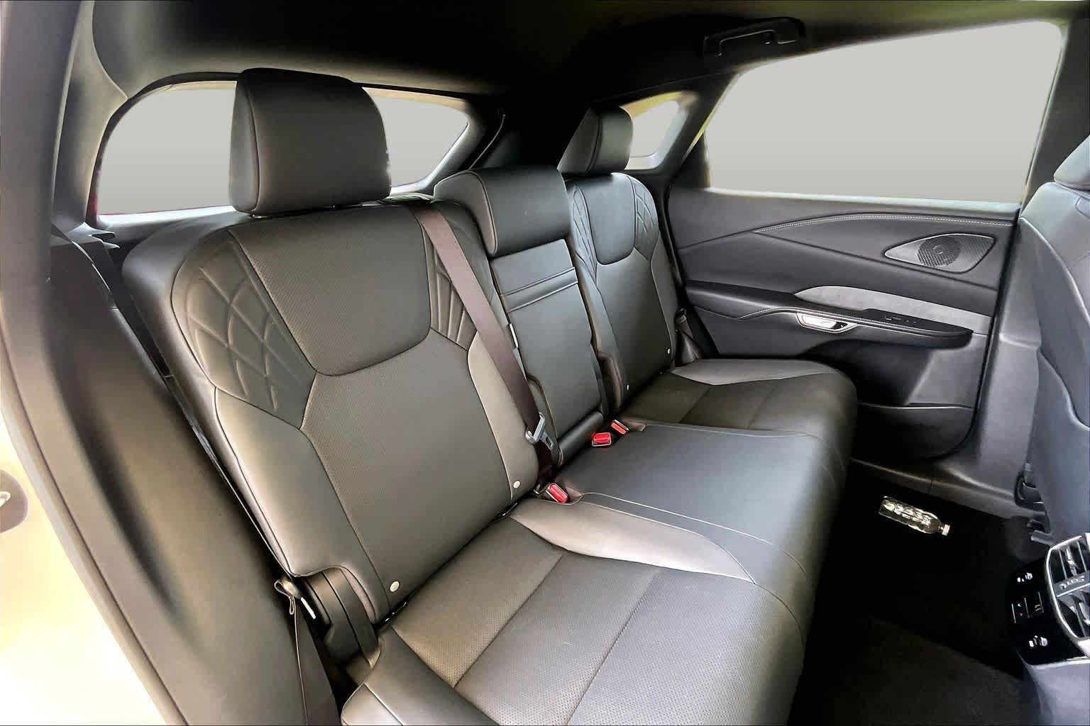 Used 2026 Lexus RX 350 Premium w/ Accessory Package (2T) FWD image 17
