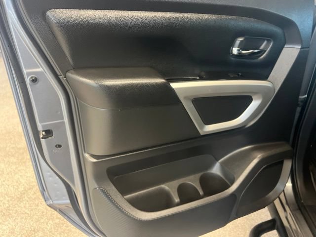 Used 2023 Nissan Titan SV w/ SV Convenience Package AWD/4WD image 30