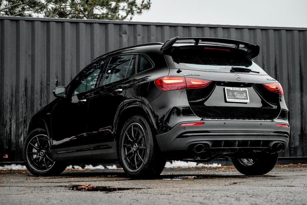 New 2026 Mercedes-Benz GLA 35 AMG 4MATIC video 2