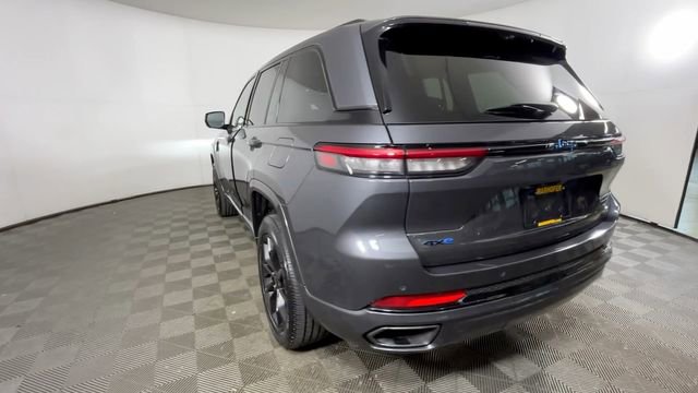 Used 2023 Jeep Grand Cherokee 30th Anniversary AWD/4WD image 6