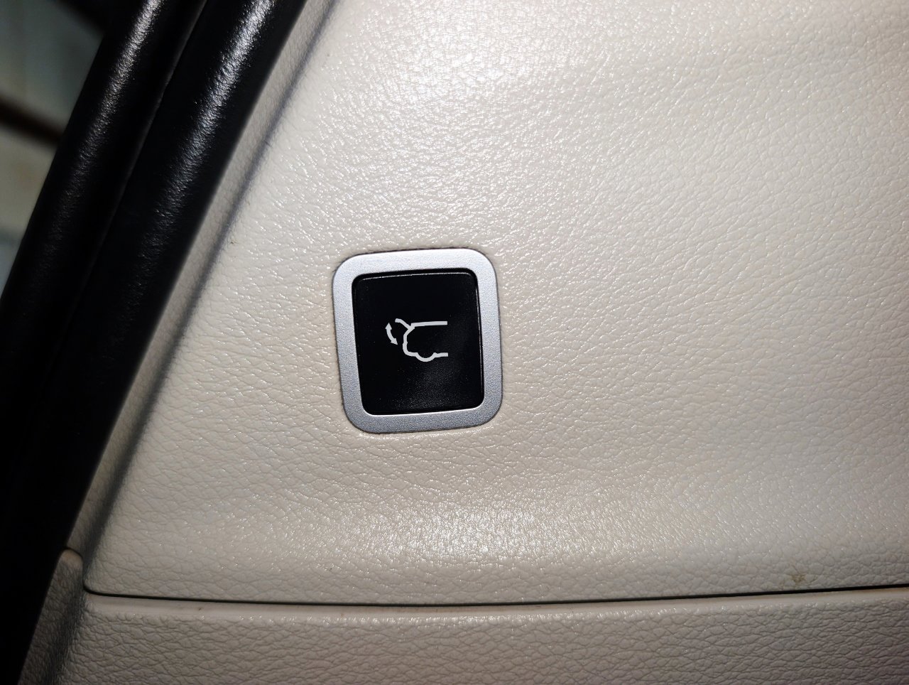 Used 2017 Chrysler Pacifica Limited image 29