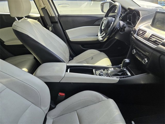 Used 2017 MAZDA MAZDA3 Grand Touring w/ Premium Equipment Package image 3