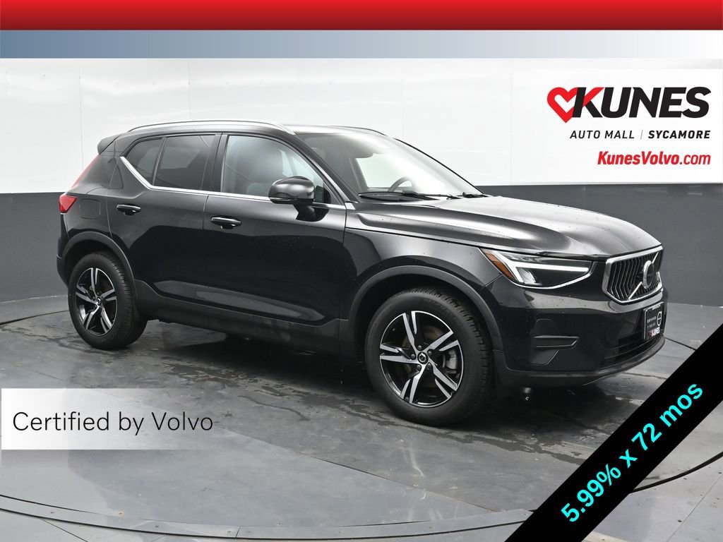 Certified 2025 Volvo XC40 B5 Core image 1