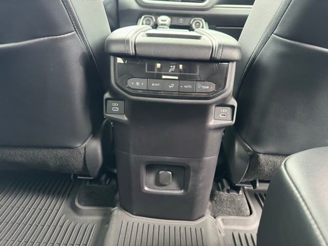 Used 2024 Toyota Grand Highlander AWD image 18