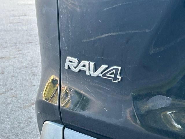Used 2021 Toyota RAV4 XLE w/ XLE Grade Weather Package AWD/4WD image 12