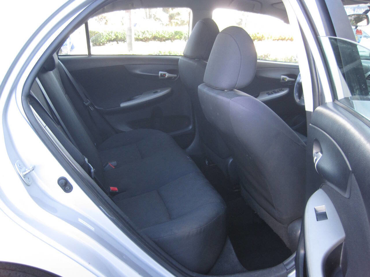 Used 2010 Toyota Corolla S image 33