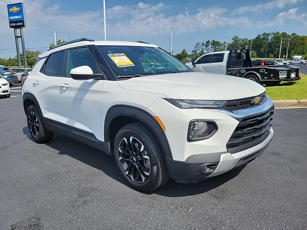 Used 2023 Chevrolet TrailBlazer LT w/ Convenience Package FWD image 3