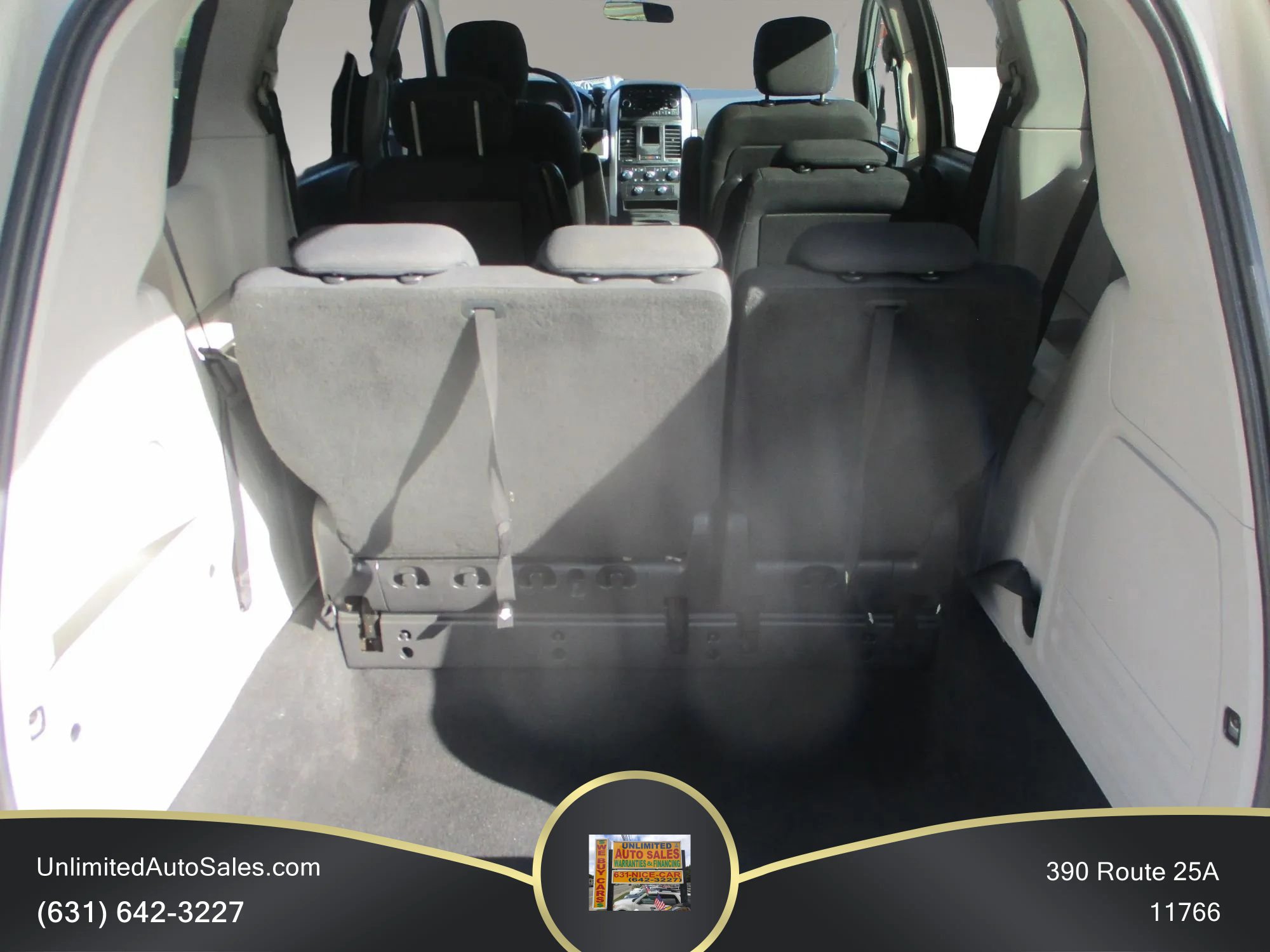 Used 2010 Dodge Grand Caravan SXT FWD image 11