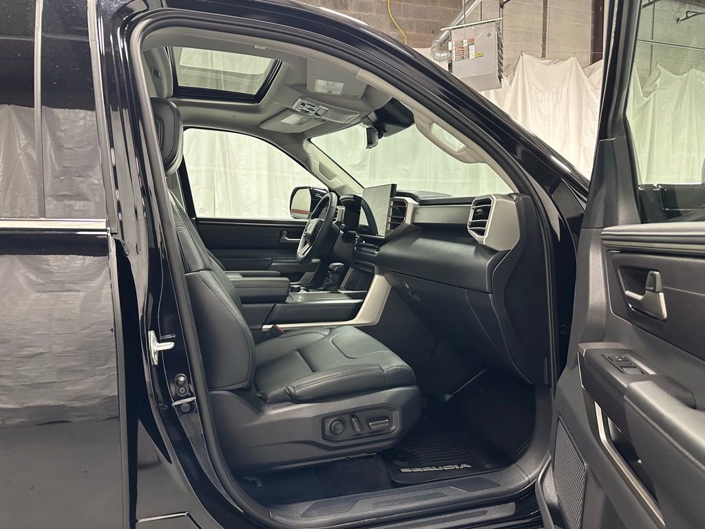 Used 2024 Toyota Sequoia SR5 w/ SR5 Premium Package AWD/4WD image 59