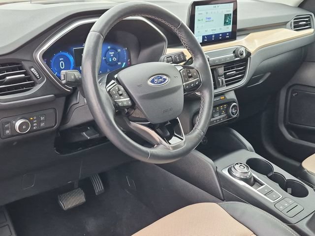 Used 2021 Ford Escape Titanium w/ Titanium Elite Package AWD/4WD image 7