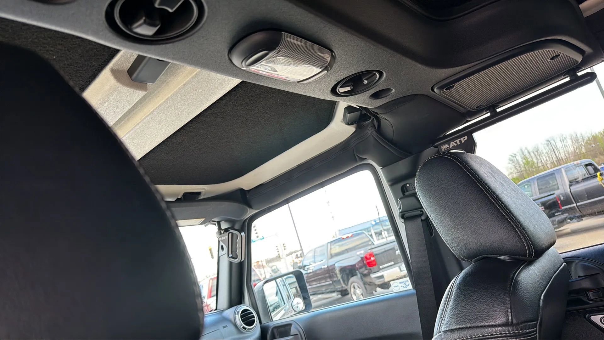 Used 2016 Jeep Wrangler Unlimited Rubicon image 52