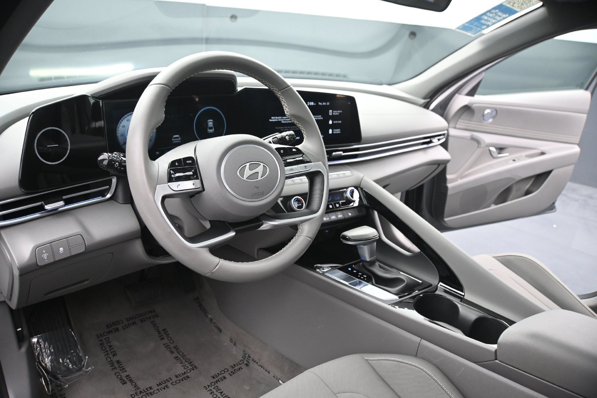 Used 2025 Hyundai Elantra SEL FWD image 23