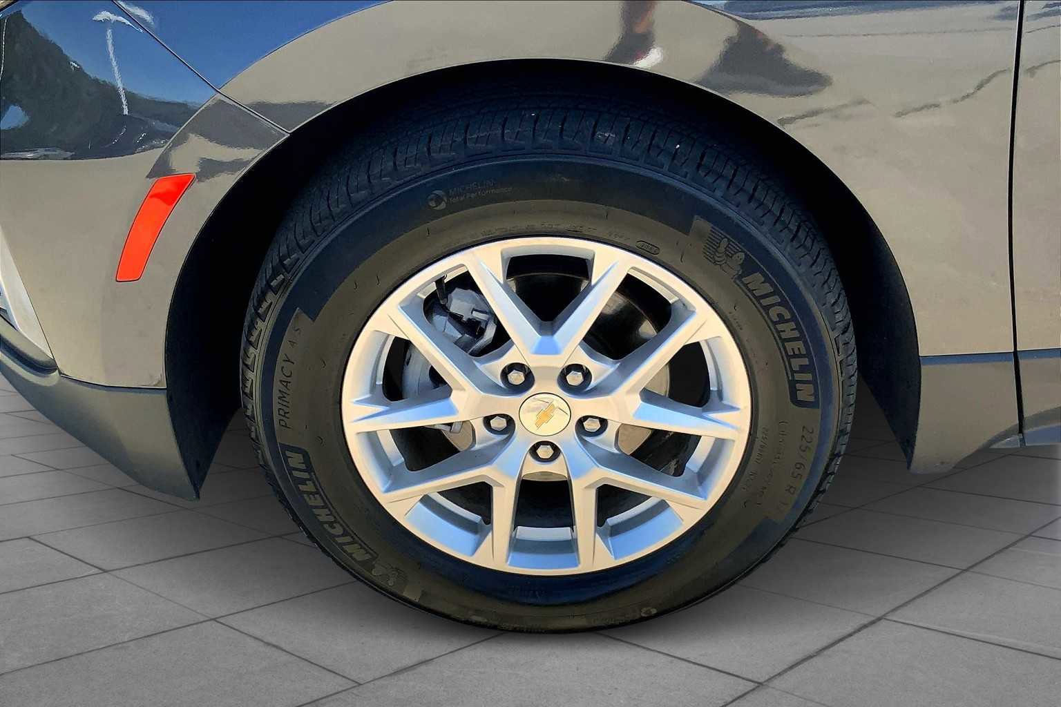 Used 2023 Chevrolet Equinox LT image 15