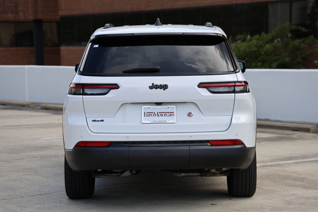 Used 2024 Jeep Grand Cherokee L Altitude AWD/4WD image 3