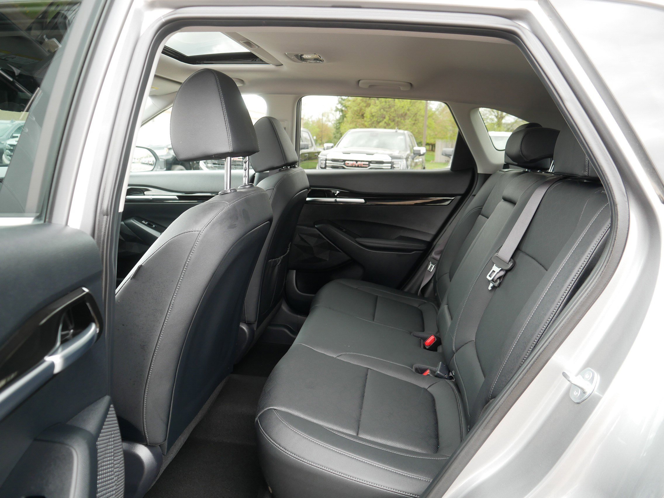 Used 2024 Kia Seltos EX AWD/4WD image 36