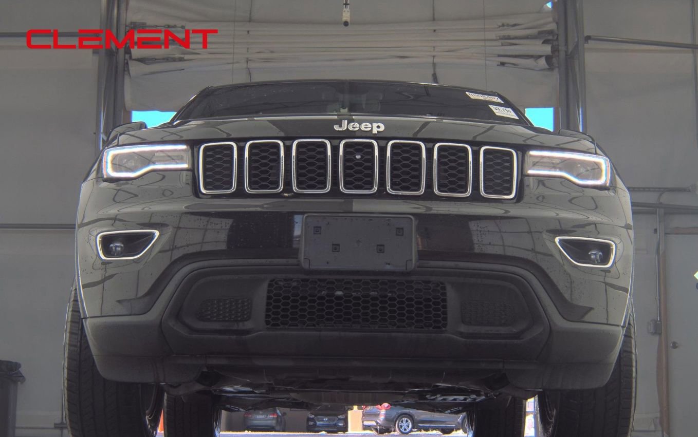 Used 2022 Jeep Grand Cherokee Laredo X image 3