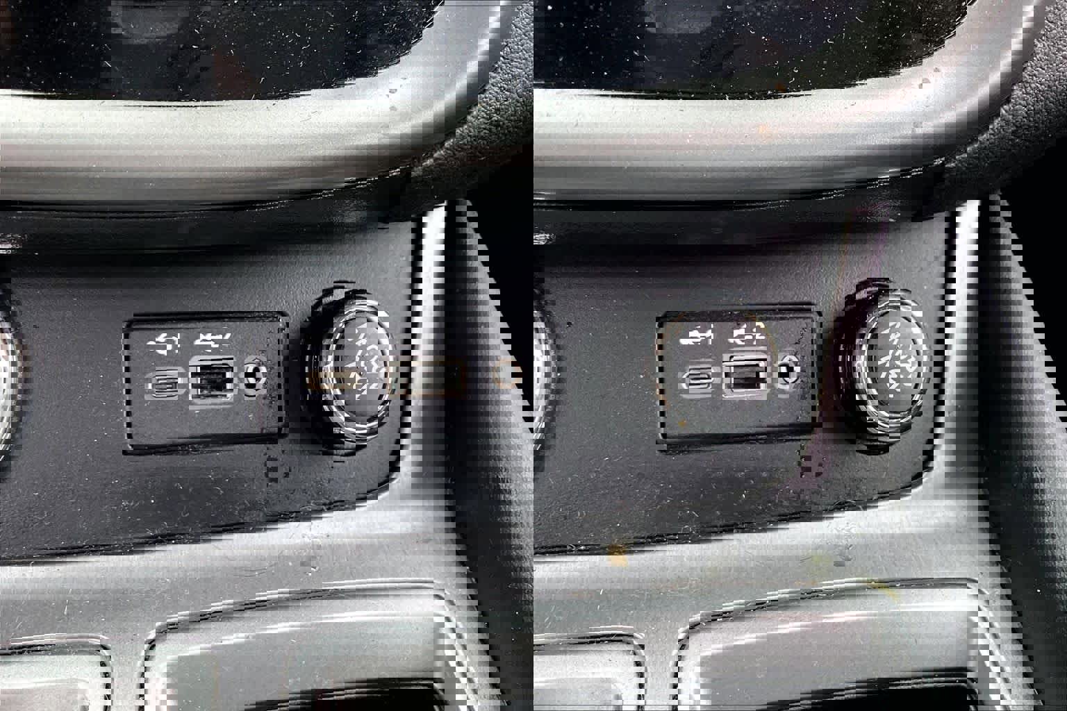 Certified 2024 Nissan Murano SV w/ SV Midnight Edition Package image 61