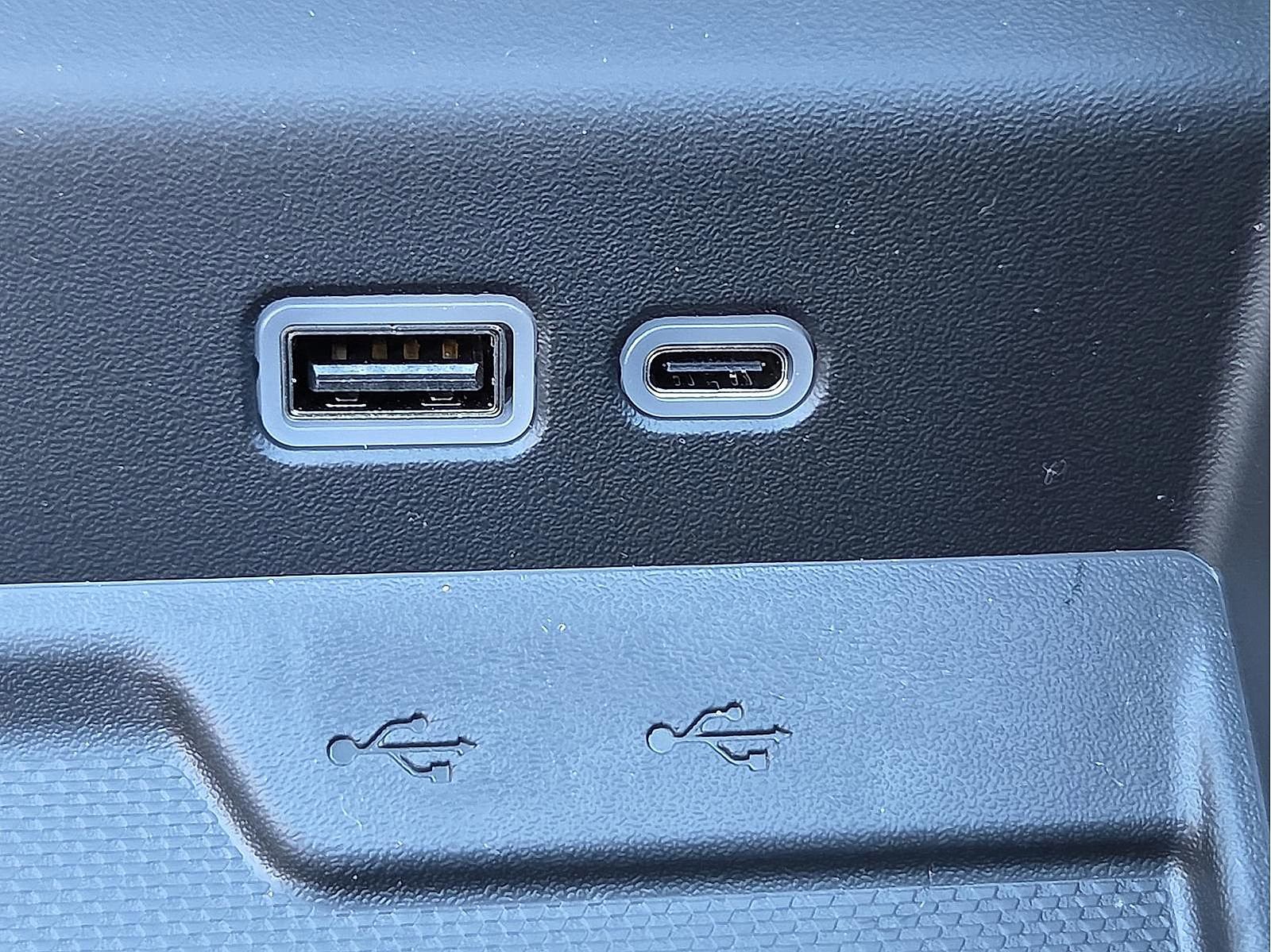 New 2026 Chevrolet Suburban Premier image 20