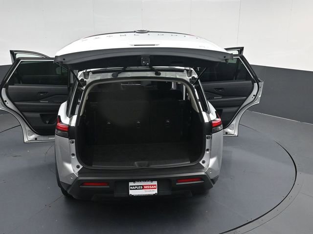 Used 2024 Nissan Pathfinder SV image 56