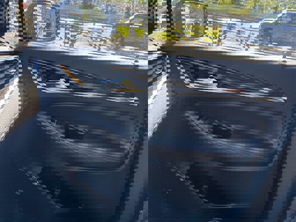 Used 2021 Buick Enclave Avenir w/ Avenir Technology Package image 26