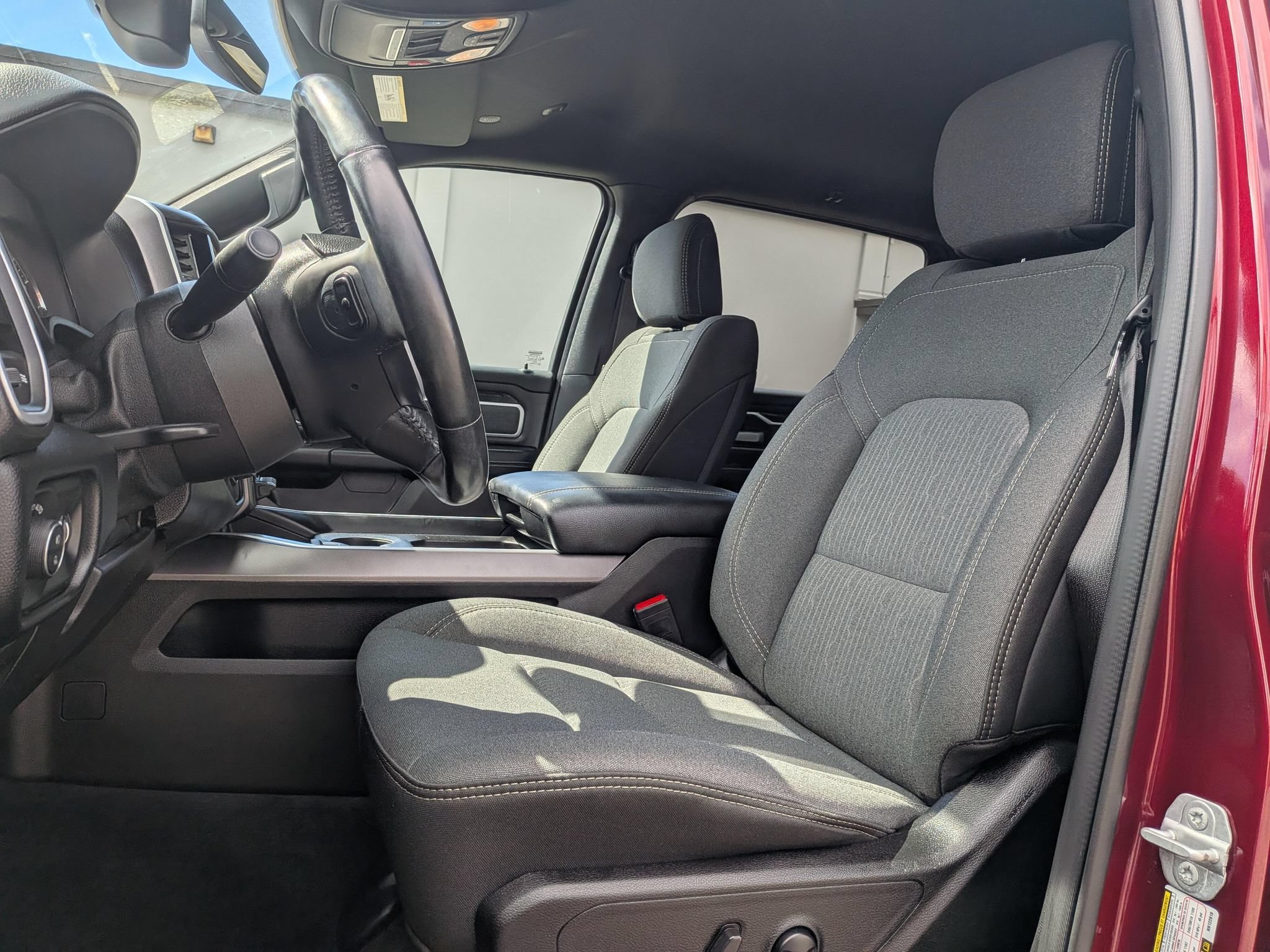 Used 2022 RAM 1500 Big Horn AWD/4WD image 6