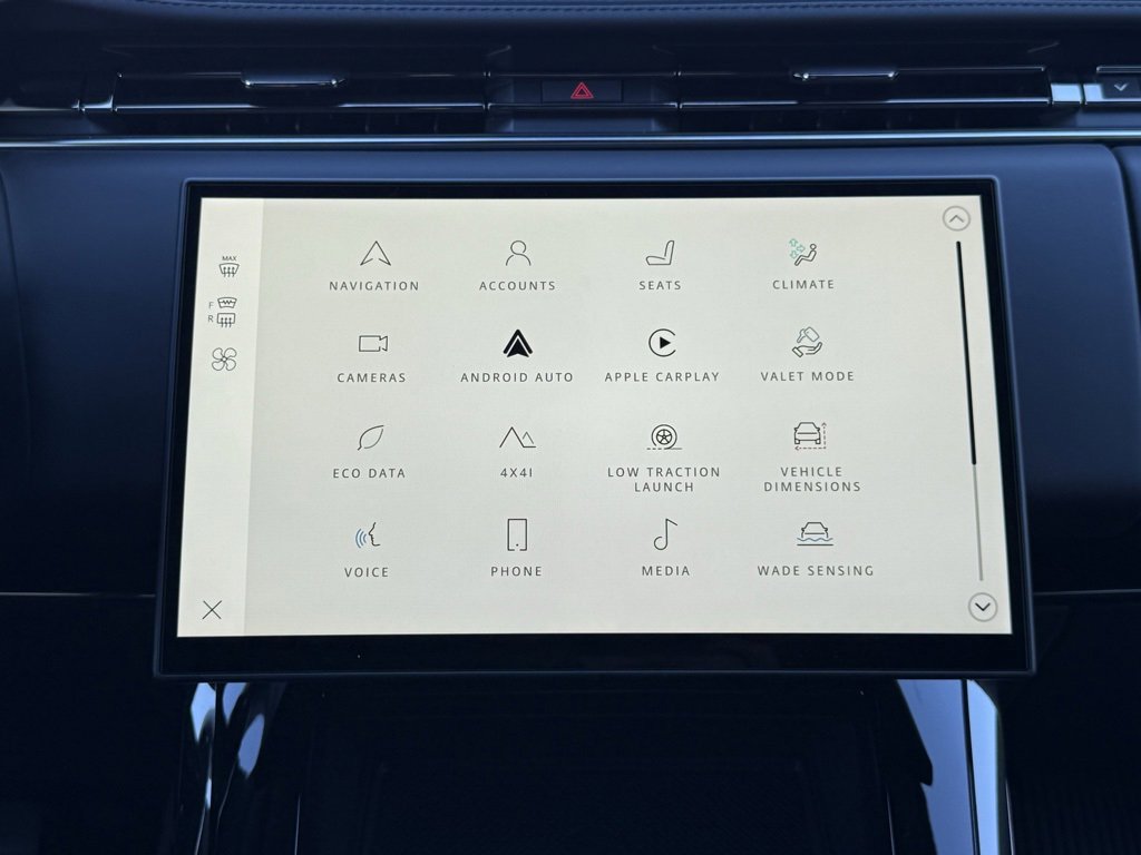 New 2025 Land Rover Range Rover Sport SE image 24