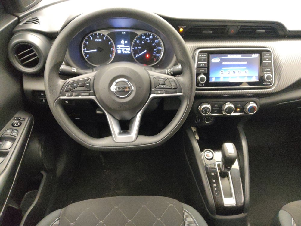 Used 2020 Nissan Kicks S image 22