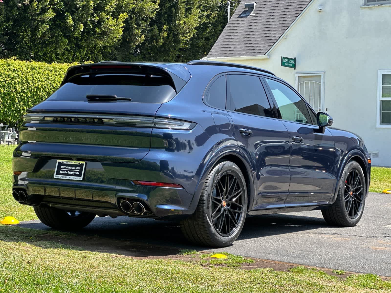New 2026 Porsche Cayenne GTS AWD/4WD image 8