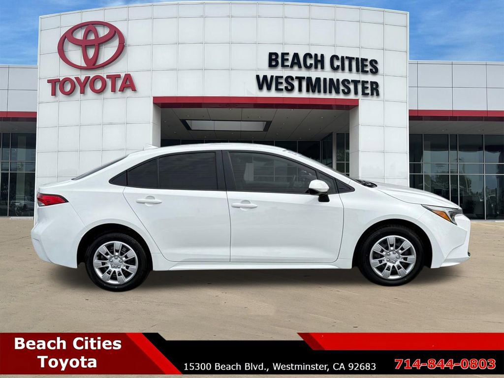 Used 2025 Toyota Corolla LE w/ Convenience Package image 13