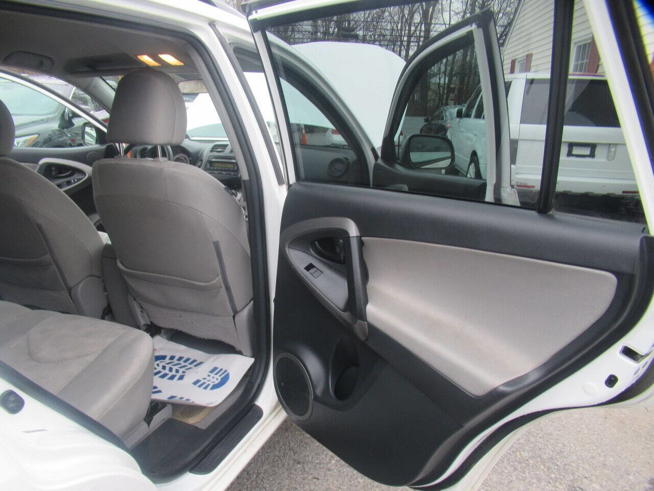 Used 2012 Toyota RAV4 4WD image 31