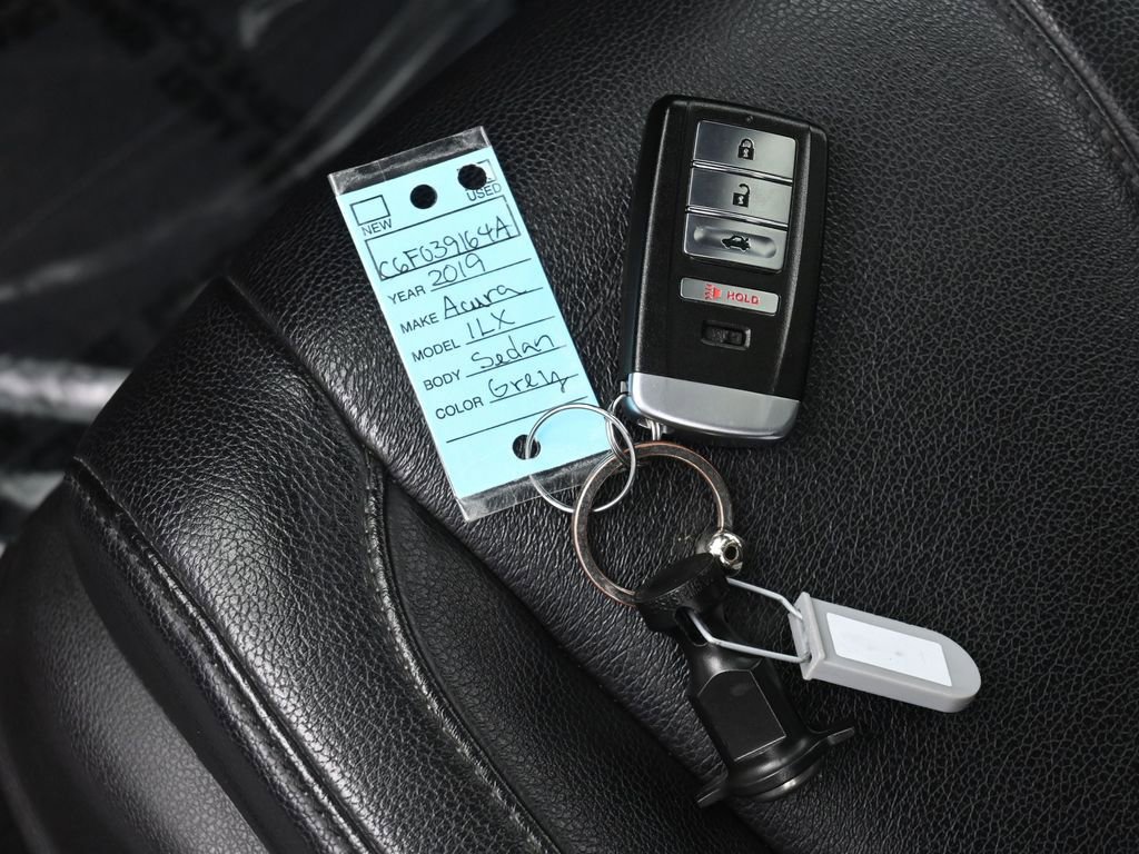 Used 2019 Acura ILX image 19