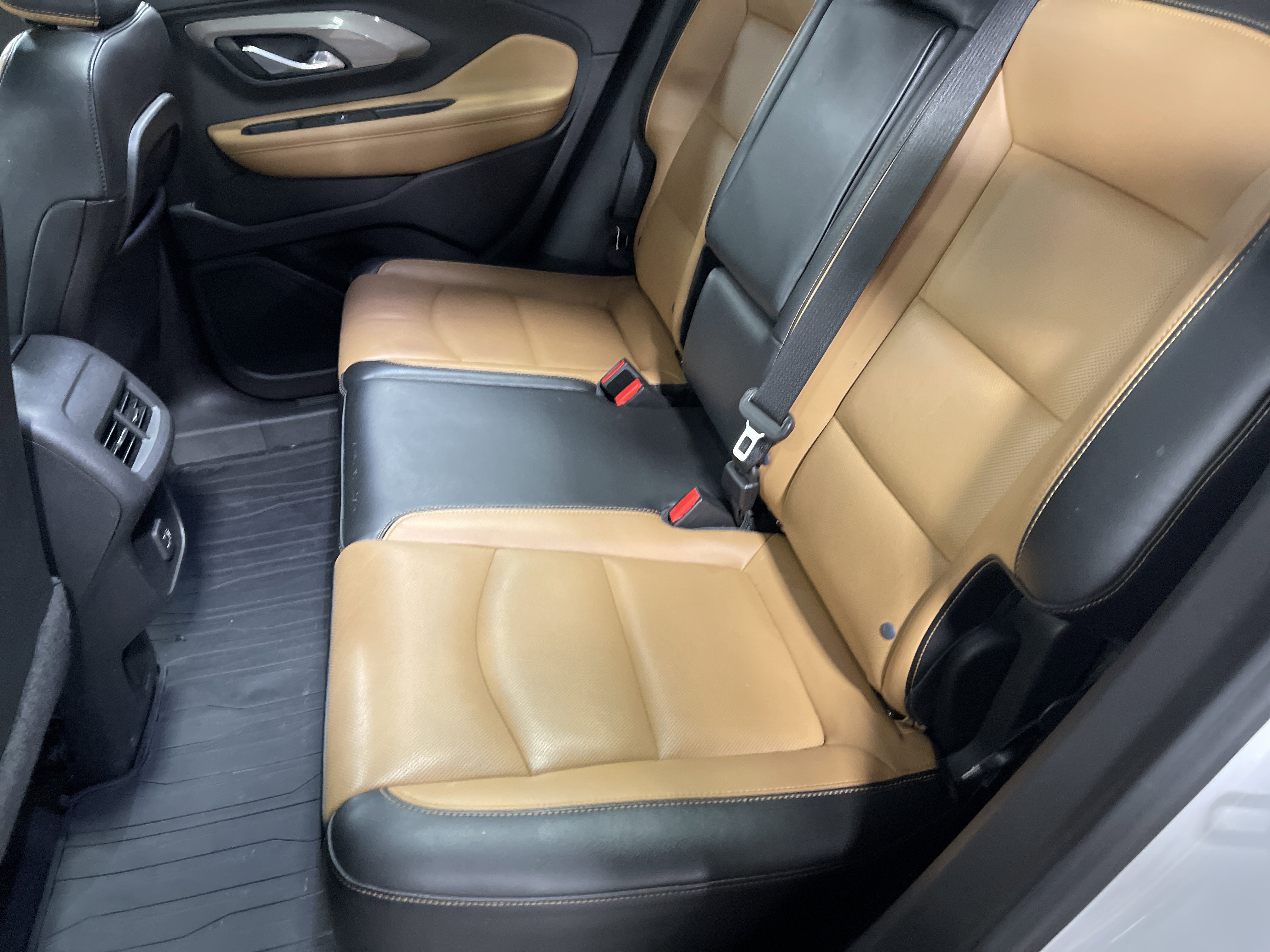 Used 2020 GMC Terrain SLT w/ Preferred Package image 12