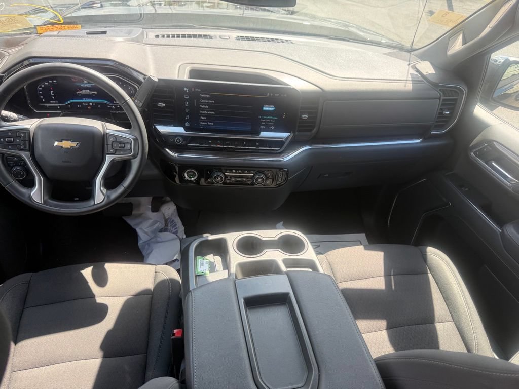 Used 2023 Chevrolet Silverado 1500 LT AWD/4WD image 36