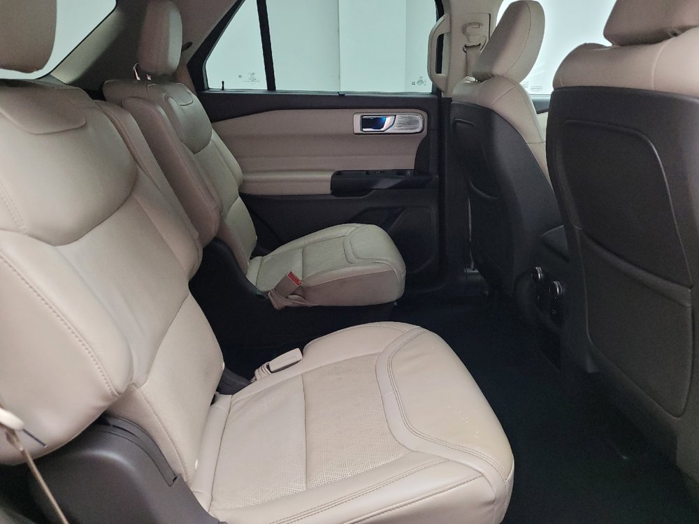 Used 2020 Ford Explorer Platinum w/ Premium Technology Package AWD/4WD image 19