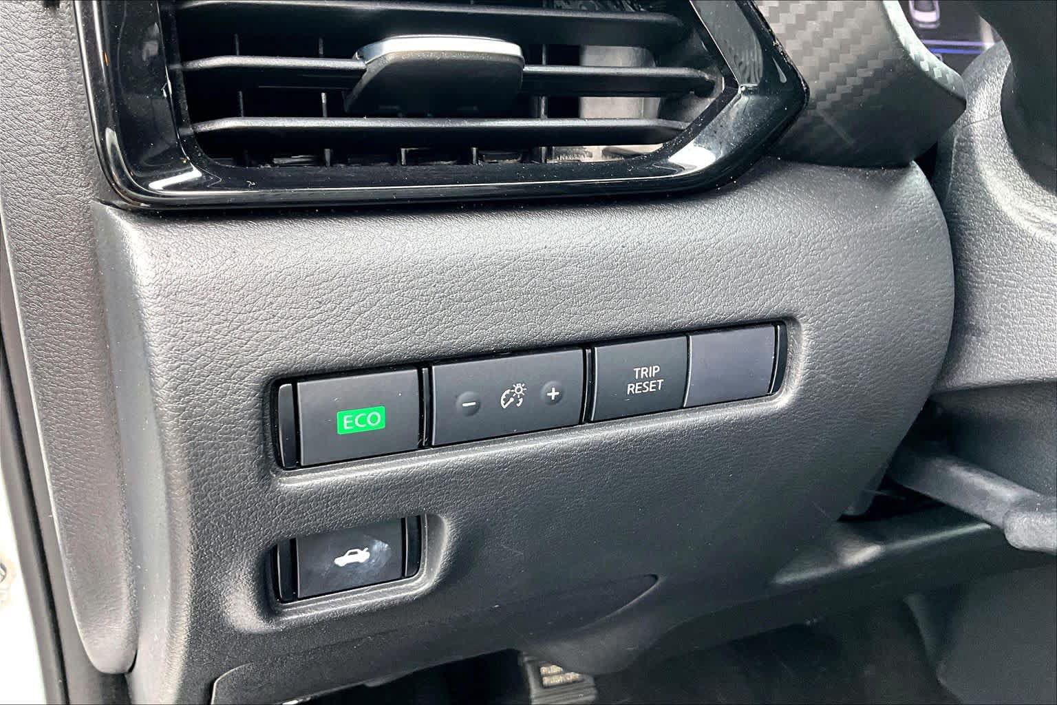 Certified 2024 Nissan Sentra SV FWD image 31