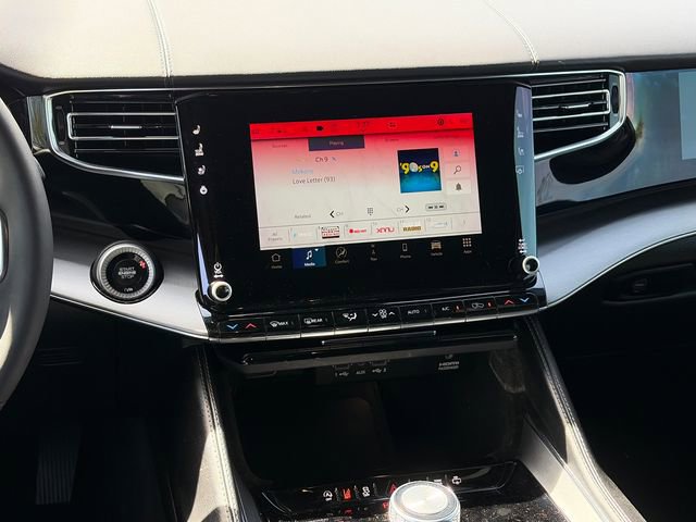 Used 2024 Jeep Wagoneer Series II image 10