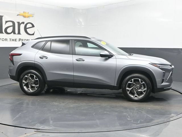 Used 2025 Chevrolet Trax LT w/ Driver Confidence Package FWD image 1