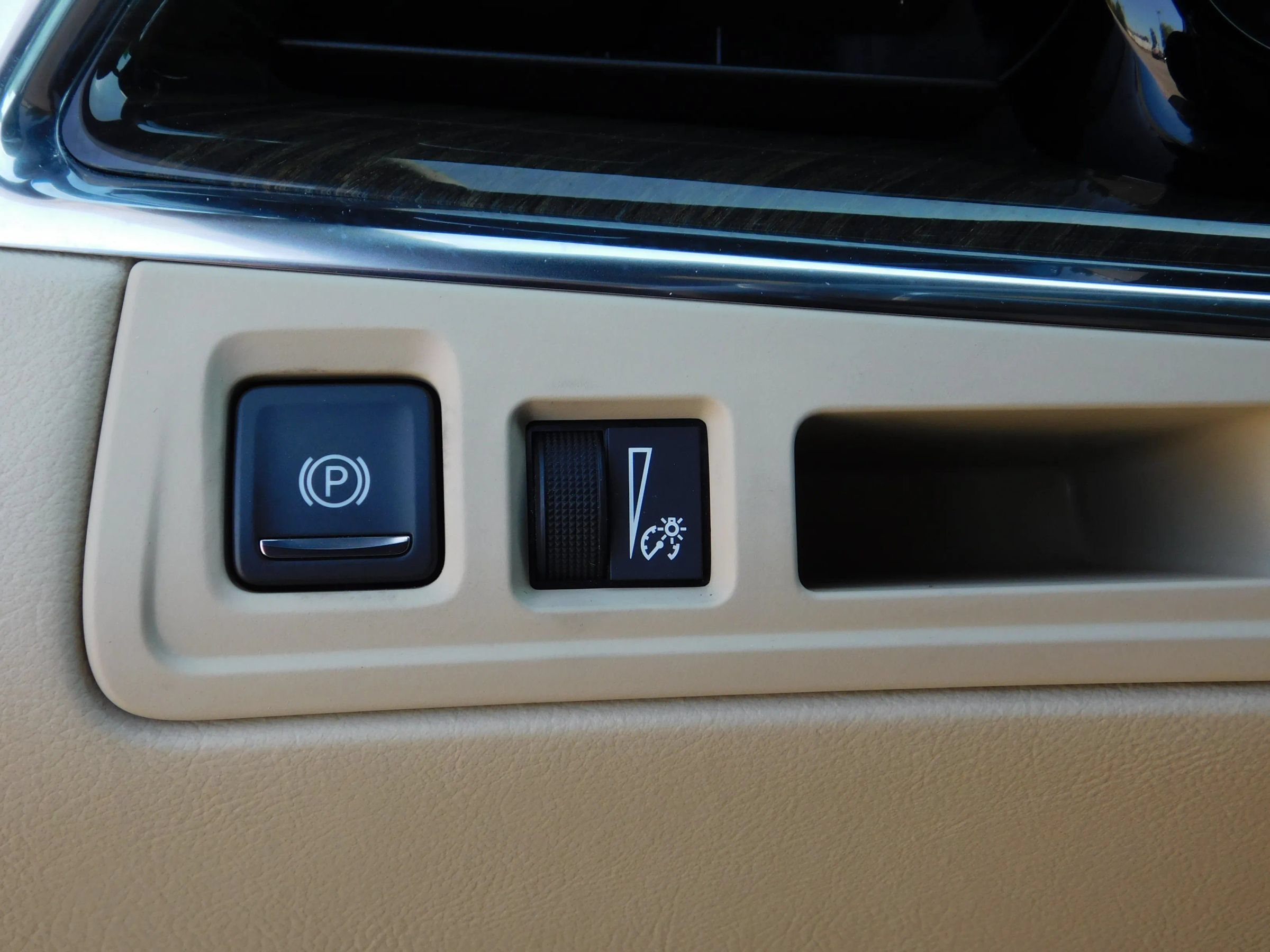 Used 2019 Cadillac XT5 FWD image 26