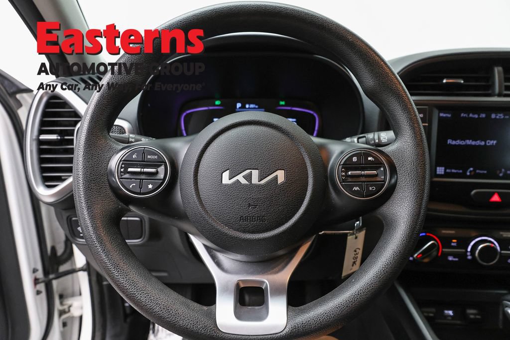 Used 2024 Kia Soul LX w/ Option Group 015 FWD image 10