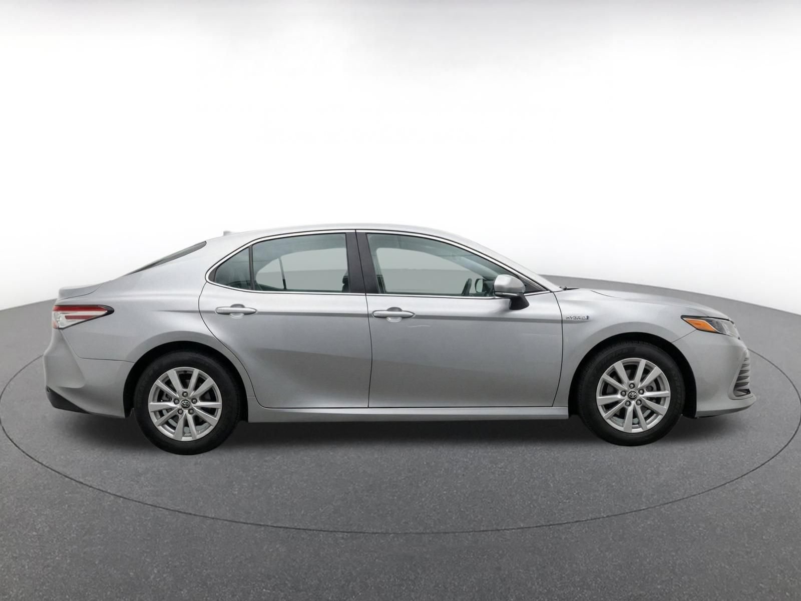 Used 2025 Toyota Camry LE FWD image 10