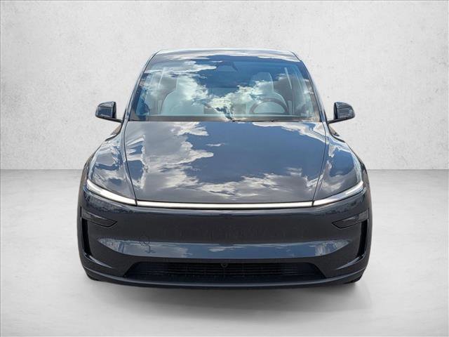 Used 2026 Tesla Model Y Long Range AWD/4WD image 2