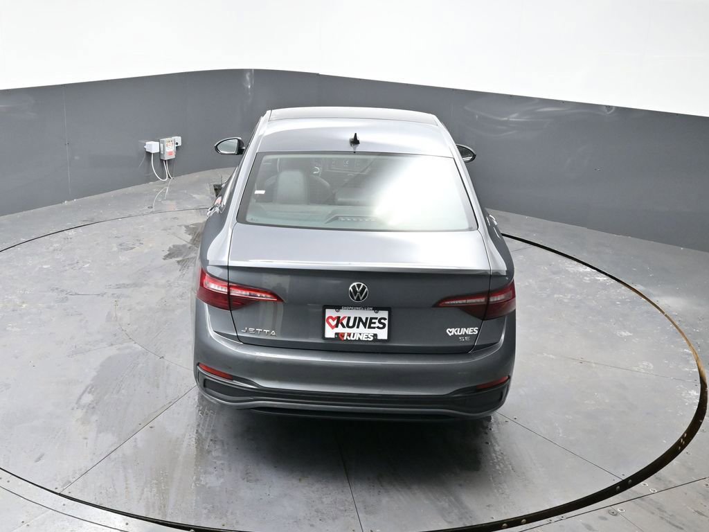 Used 2024 Volkswagen Jetta SE image 49